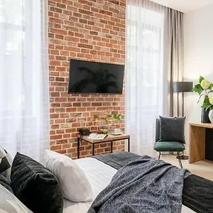 apartament24-stare-miasto-garbary.hotelswroclaw.com/